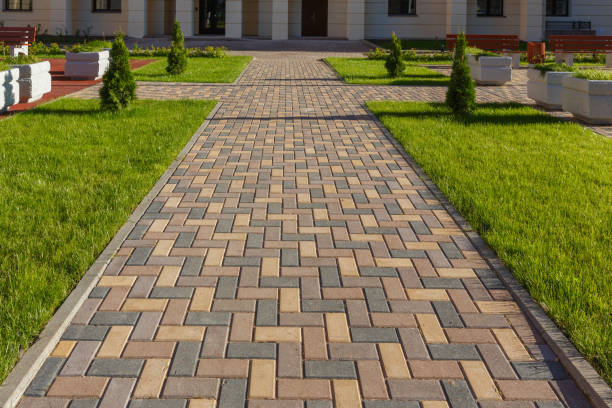 Best Driveway Pavers Installation  in Frankfort, KY